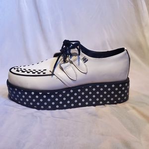 T.U.K. creepers